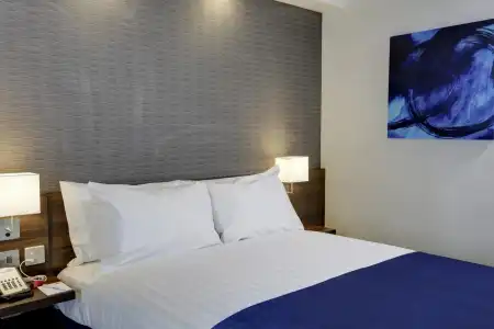 Holiday Inn Express London - ExCeL by IHG - 2