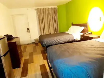 Budgetel Inn & Suites - 36