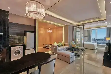 Hilton - 242