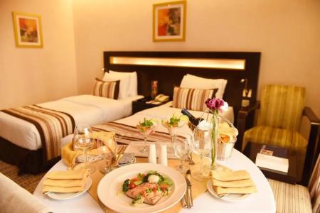 Golden Tulip - 54
