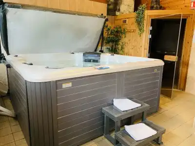 Contact Hôtel - Hôtel les Bleuets & SPA - 18