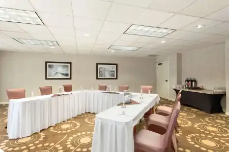 Hampton Inn Colchester - 18