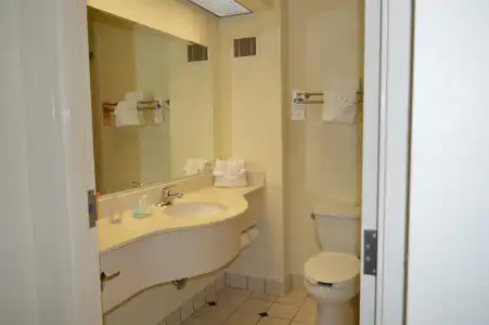 Opal & Suites - 7