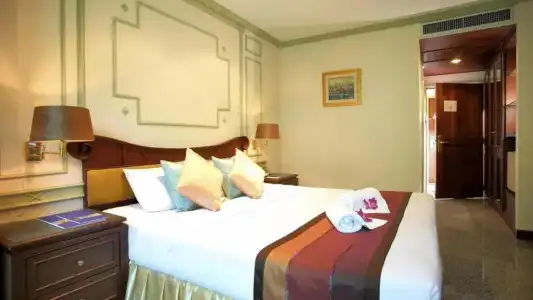 Majestic Suites - 35