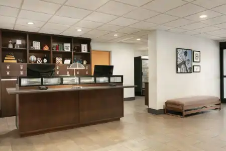 Four Points by Sheraton Raleigh Arena - 1
