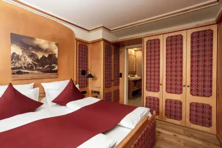 Das Parkhotel - 76