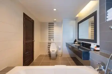 J Pattaya - 144