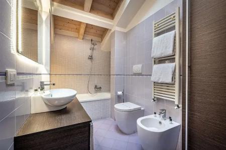 Ungherese Small Luxury - 172