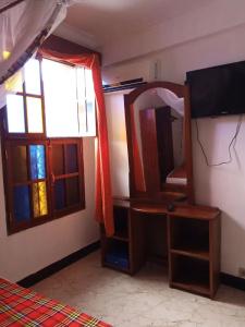 Stonetown View Inn - 49