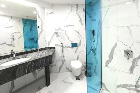 Best Western Plus Premium Inn - 74