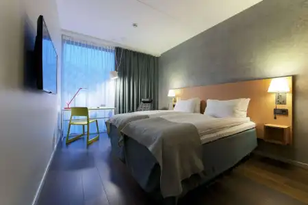 Quality Globe - 4
