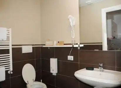 Isa Fiumicino Airport Residence - 12