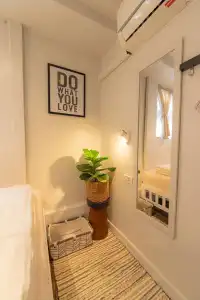 Oon Poshtel - 11