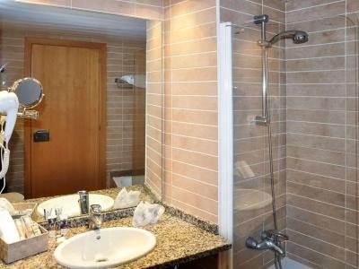 Towers Rotana - 16