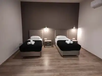 Thisean Modern Suites By Athens Stay - 1