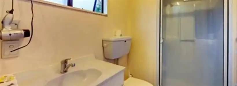 Rayland Epsom Motel - 8