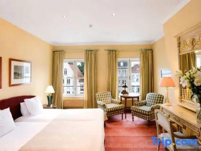Martin's Relais - 56