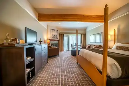 Pine Ridge Inn - 54