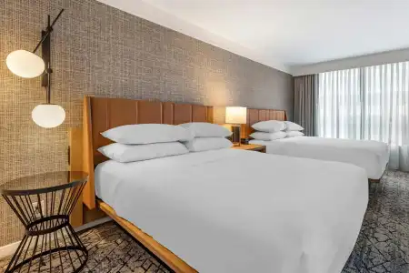 Sheraton Suites Old Town Alexandria - 44