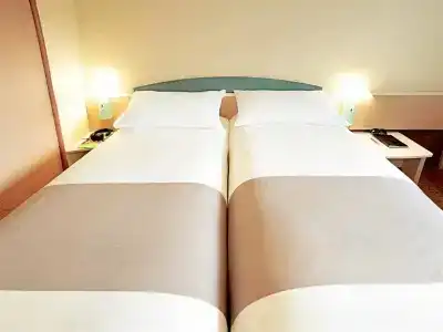 B&B Düsseldorf-Hbf - 52