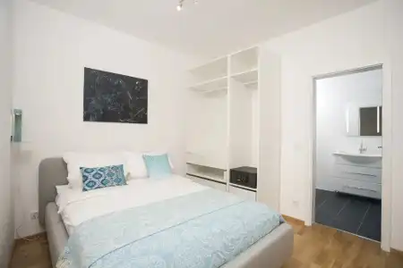 Victoria Apartments - 39