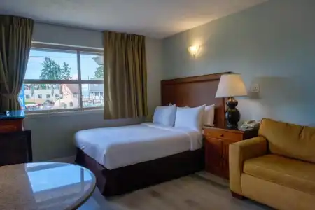 Coast Parksville - 81