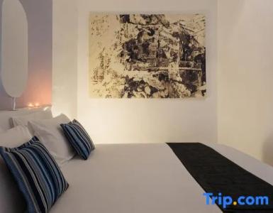 Muses Cycladic Suites - 122