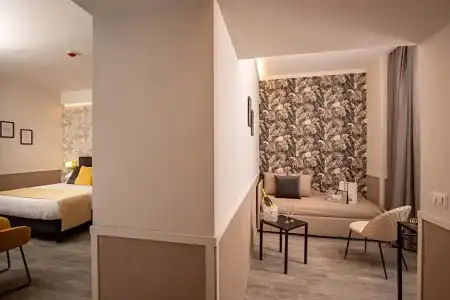 Sophie Terrace - 68