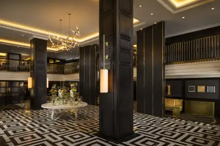 Hilton Vienna Plaza - 2