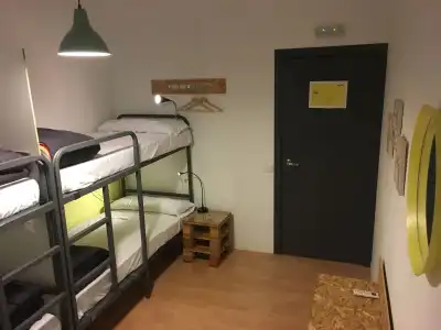 Bed & Bike Hostel Barcelona - 2
