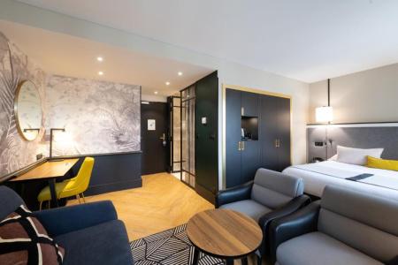 Hôtel Le Roosevelt - 83