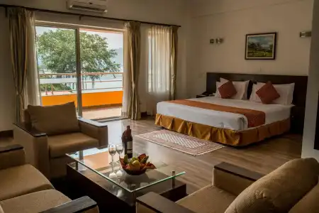 Waterfront Resort by KGH Group - 24