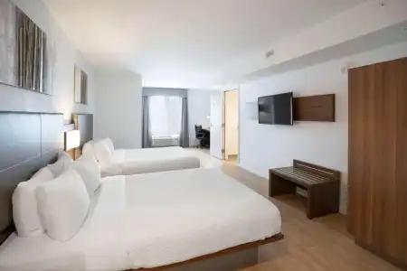 Quality Inn - 61