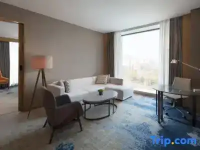 Courtyard by Marriott Zhengzhou Airport - 51
