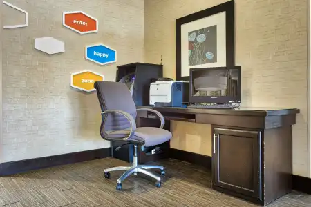 Hampton Inn Norfolk-Naval Base - 29