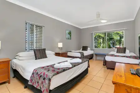 Cairns Reef Apartments & Motel - 3