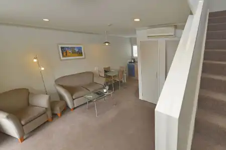 Brougham Heights Motel - 10