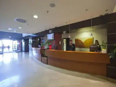 Mercure Rome Leonardo da Vinci Airport - 1