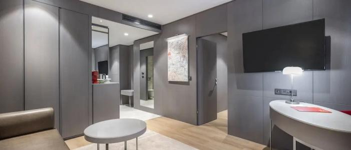 Billionaire Ramada Plaza by Wyndham Batumi - 74