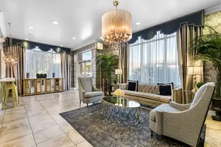 Best Western Plus Abbey Inn - 7