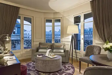 La Clef Louvre Paris by The Crest Collection - 10