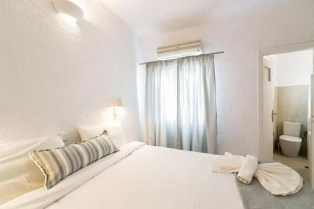 Artemis Suites - 103