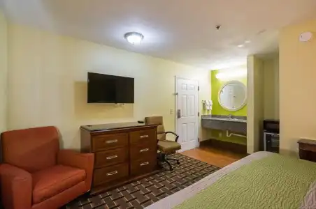 Motel 6 Savannah, GA - 33