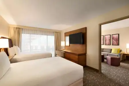 Embassy Suites by Hilton Phoenix Downtown North - 4