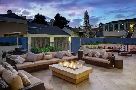 Hilton Garden Inn Marina Del Rey - 17