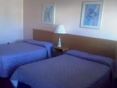 Trunk Road Motel - 13