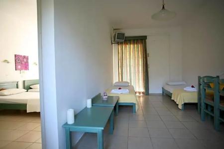 Elpis Studios & Apartments - 38