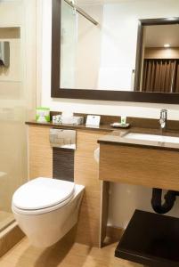 Best Western Plus Glendale - 25