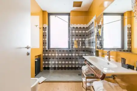 Rarity Suites - 162