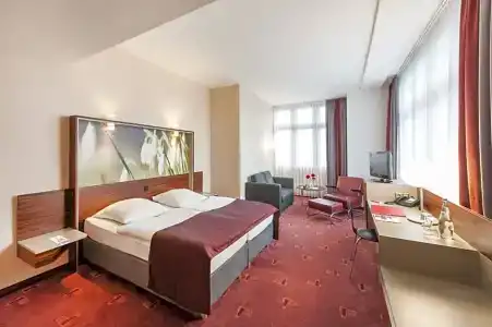 Premier Inn Köln City Mediapark - 66